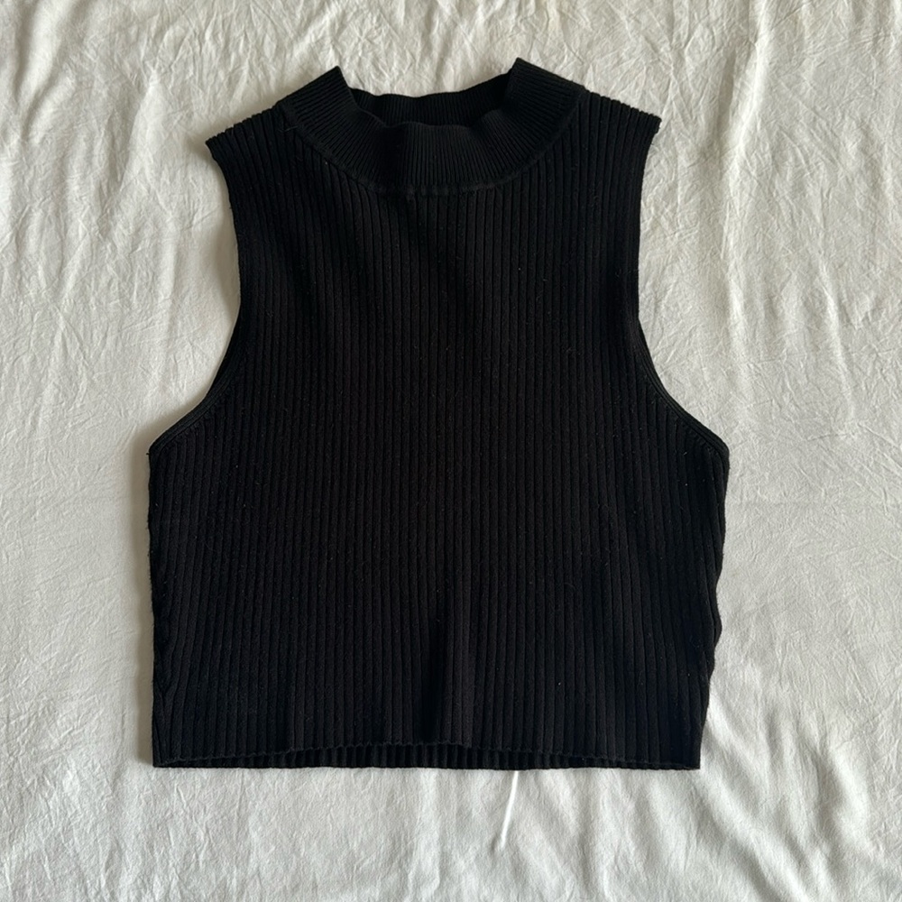 Black high neck knit crop top